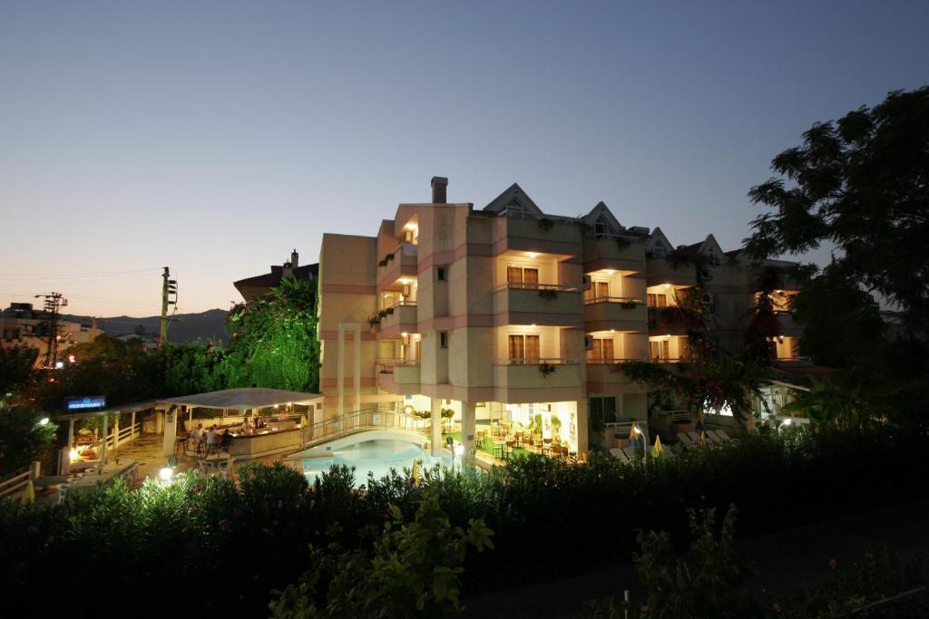 Erdenhan Apart Hotel Marmaris Exteriör bild